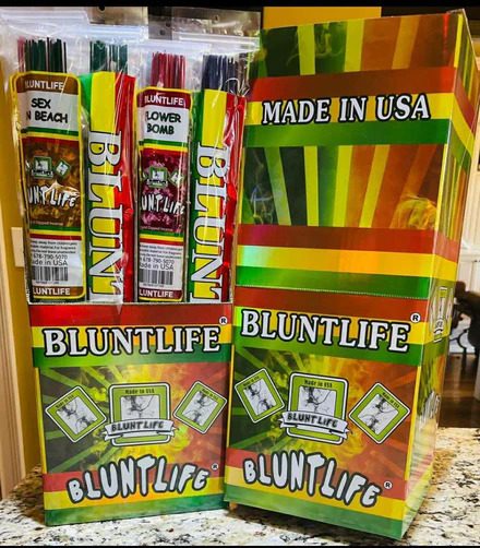 BLUNTLIFE Jumbo Size Approximately 30 Sticks Per Pack – (24 Count Display)
